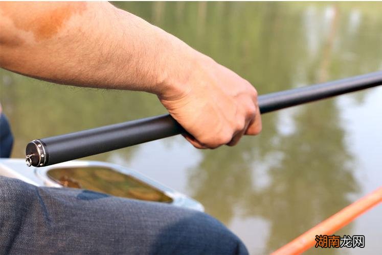 提高垂钓效率 28调鱼竿技巧分享