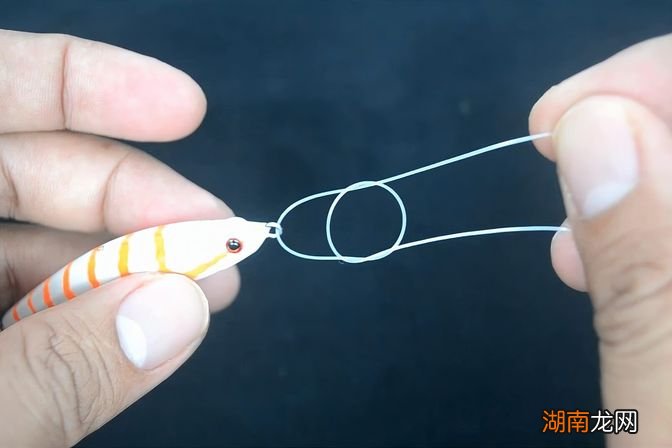 路亚竿假饵的使用方法 路亚怎么装假饵技巧