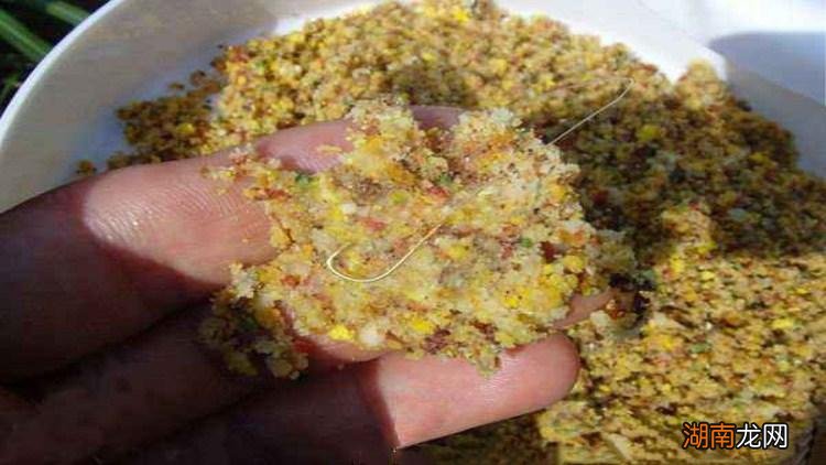 散炮钓鲫鱼的正确使用方法 野钓用散炮好还是打窝好