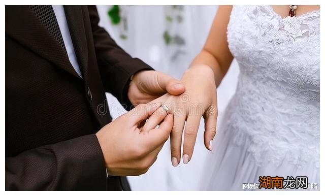 情感细腻的女生情感百科