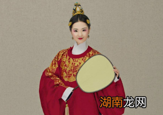 明代服饰的整体风格特点是怎样的?反映了什么?