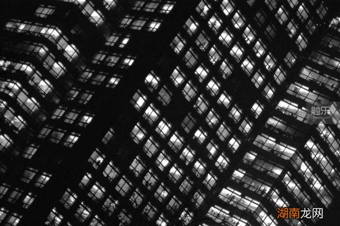 家庭情感故事素材摘抄女声夜听电台情感故事文本