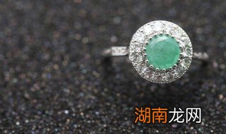 翡翠寓意常识 翡翠寓意怎么讲