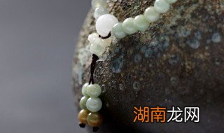 男人适合带什么翡翠 男的适合戴翡翠吗