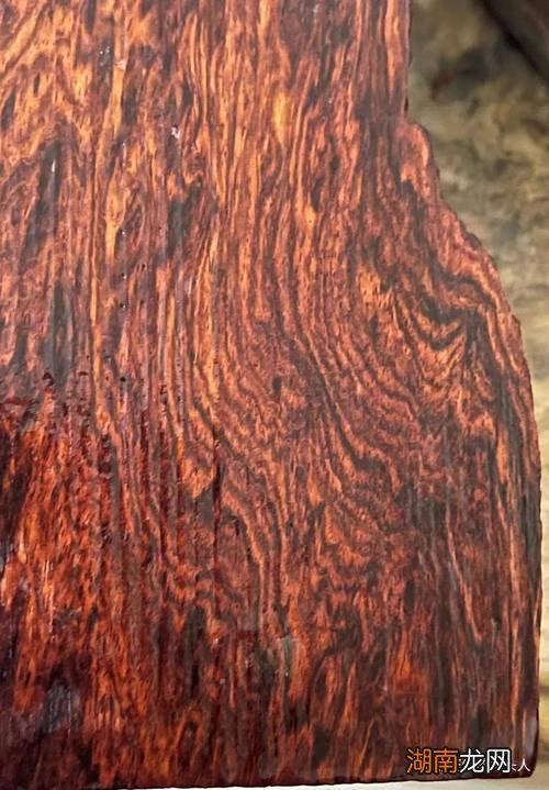 海南黄花梨如何鉴别真假材质