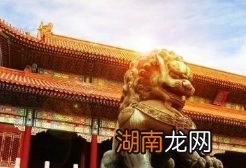 韩国故宫的历史很长，为什么不然中国故宫有名气?