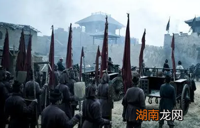 秦朝建立后几乎所有阶级都站到了对立面,为什么会这样?