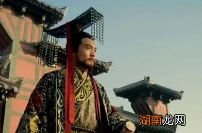 秦朝建立后几乎所有阶级都站到了对立面,为什么会这样?