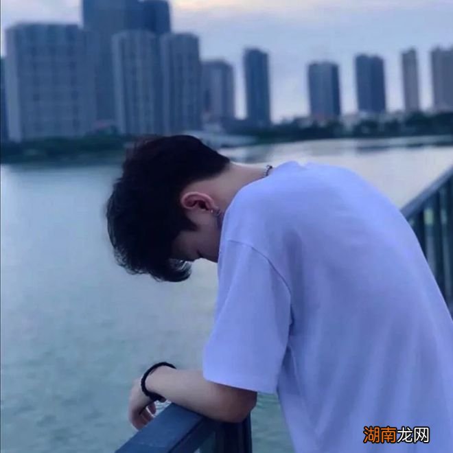 哄男朋友睡前情感故事短篇情感语录经典短句文案