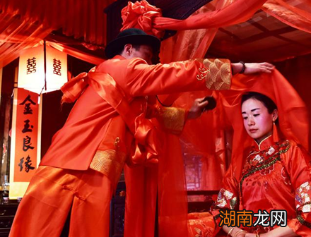 古代女子成亲为何要用红盖头 这东西有什么作用
