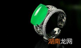 什么是翡翠活花,翡翠花是什么花