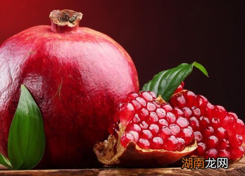 石榴的外形颜色和味道描写