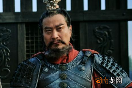 官渡之战时，张郃为何会弃袁绍而投曹操?