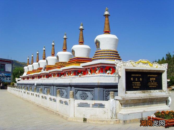 塔尔寺海拔高度是多少米 塔尔寺在哪个省哪个市