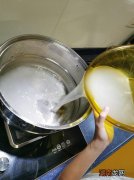 淘米水发酵后臭了还能浇花吗