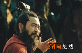 曹操有哪些品质，为何能够成为三国的最强霸主？