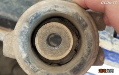 发动机脚垫坏了会出现什么症状