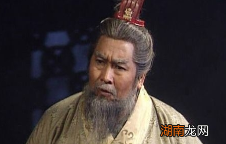 曹操用兵谨慎，为何会轻信黄盖的投降呢？