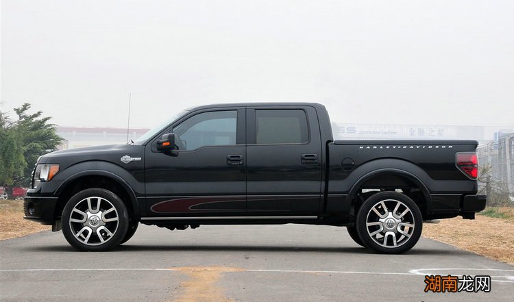 福特猛禽F350挂蓝牌还是黄牌