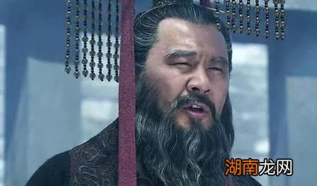 贾诩一生做了哪些事情,为什么被人叫做“毒士”?