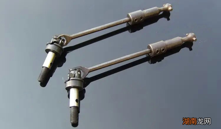 汽车万向节在哪个部位