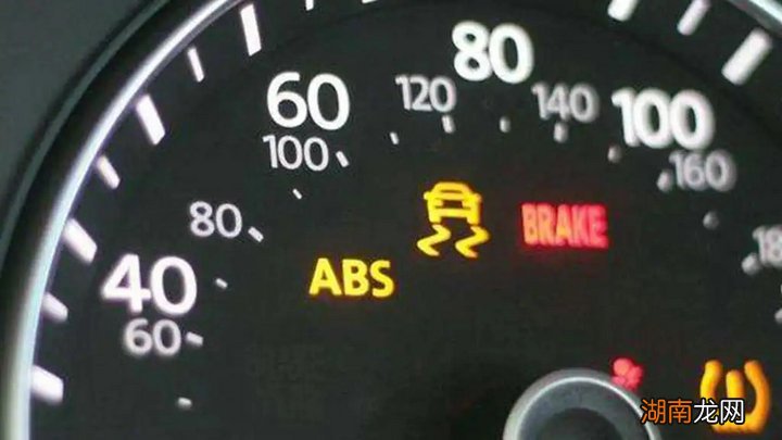 abs亮黄灯严重吗