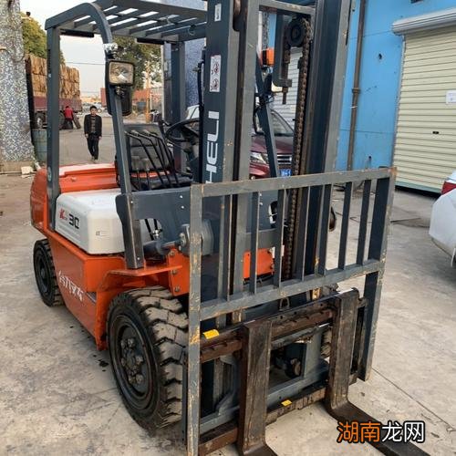 3吨叉车尺寸标准