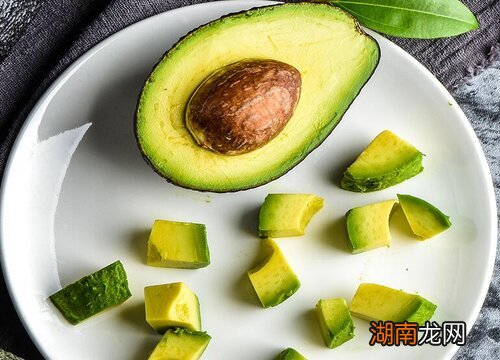 吃牛油果有什么好处和坏处