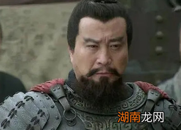 何进出于什么原因才邀请董卓进京的呢？