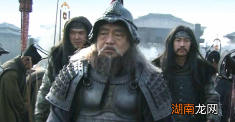 才女蔡文姬之父蔡邕为什么会被王允杀掉?只因为一声叹息