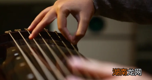 才女蔡文姬之父蔡邕为什么会被王允杀掉?只因为一声叹息