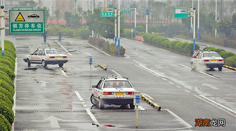 驾驶证考试年龄范围是多少岁