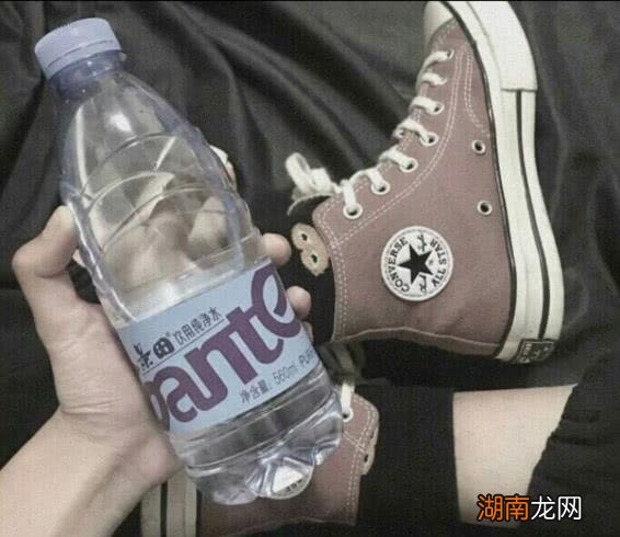 情感故事对话文案情感语录短句配图