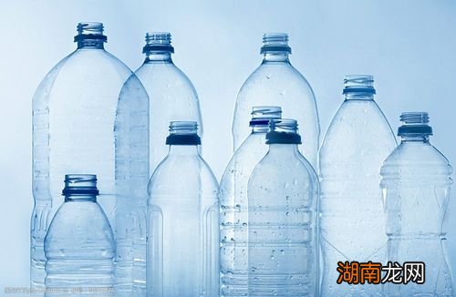 废塑料矿泉水瓶回收价格表 100个矿泉水瓶能卖多少钱