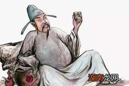 李白一生都喝过哪些酒？他最喜欢的什么酒呢？