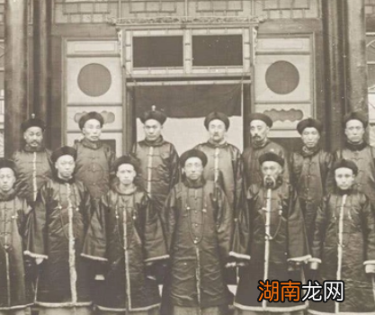 嘉庆在历史上的口碑并不差 清朝为何在他手里走向衰落