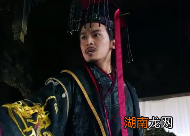 探索汉武帝登基后的掌权过程，他是如何走向权力之巅的？