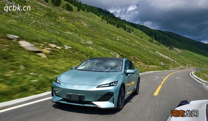 新能源汽车跑高速费电吗