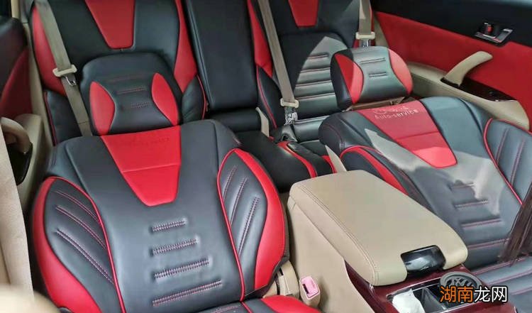 汽车座椅翻新一套多少钱