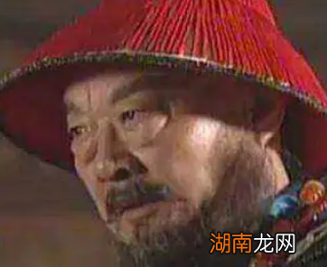 鳌拜死后他的子孙一直都享有爵位，是为什么？