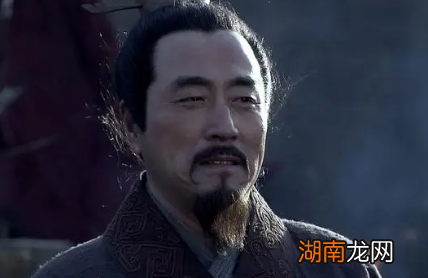 萧何的社会地位本比刘邦高,为何甘愿做他的下属?