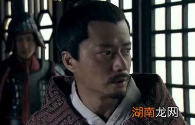 韩信本是一名小兵,为什么总谋划着如何一步登天?