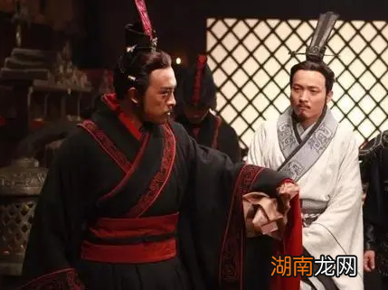 在秦末反秦口号当中 众人为何都打着楚国的旗号而不是周天子