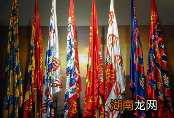 清朝八旗中,为什么正白旗能和两黄旗平起平坐?