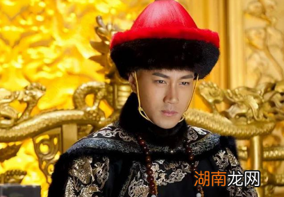 清朝八旗中,为什么正白旗能和两黄旗平起平坐?