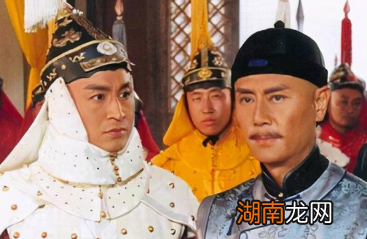 清朝八旗中,为什么正白旗能和两黄旗平起平坐?