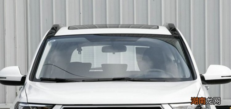 哈弗H6前挡风玻璃换一个多少钱