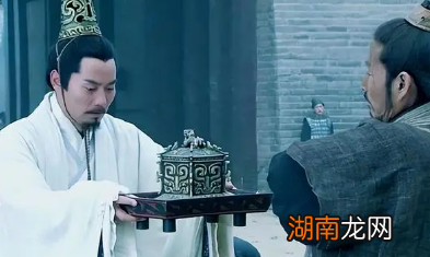 项羽在鸿门宴中占据优势，为何没有杀了刘邦？