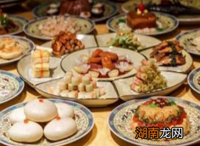古代皇帝吃饭十分讲究 古人都是怎么吃饭的