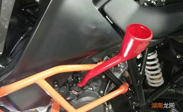 摩托车齿轮油怎么更换